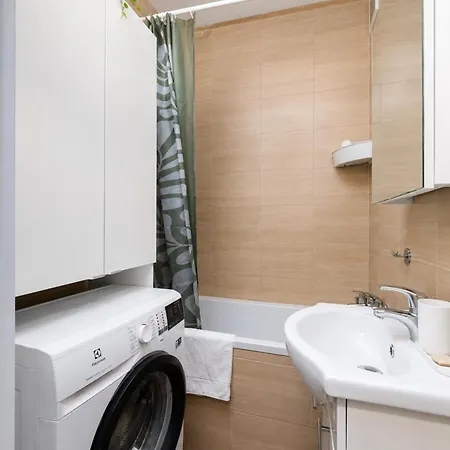 Grunwald Comfort By Bookinghost Apartman Poznań